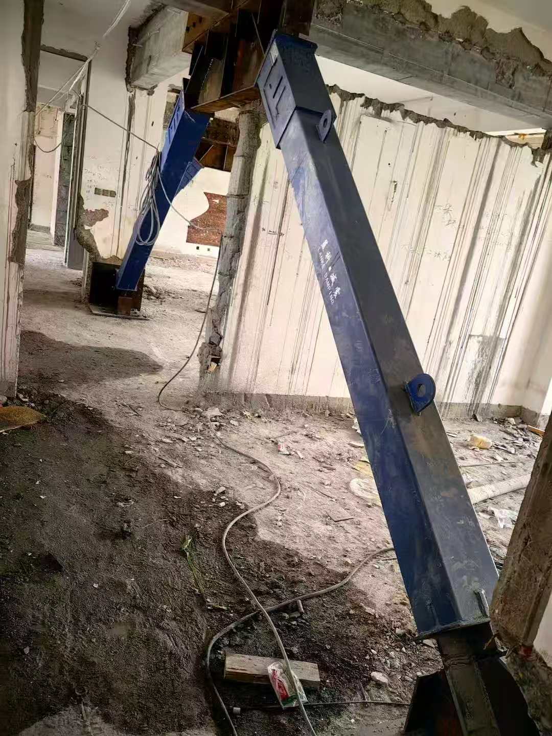 淮安柱子粘钢加固施工工艺